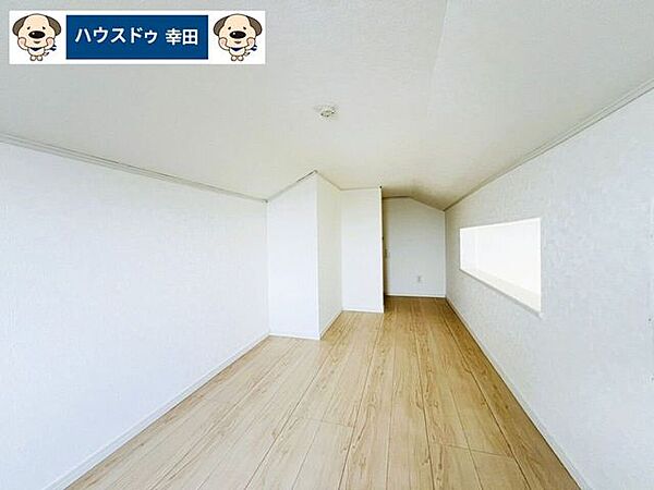 小屋裏収納季節物の収納などに。