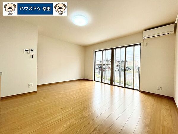 リビング/ダイニングを拡大表示