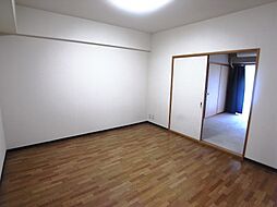 グランシャリオンゆけむり坂 5階2LDKのリビング/ダイニング