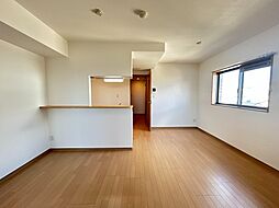 ヴィガラス7 101 1階1LDKのリビング/ダイニング