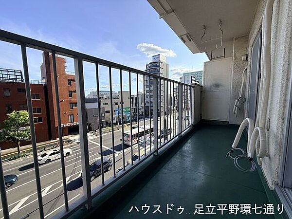 バルコニーを拡大表示