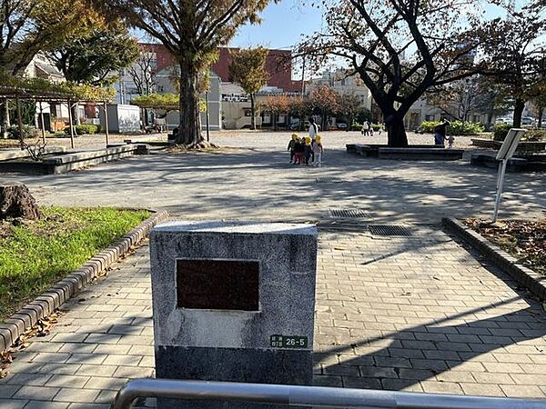 蛭沼公園 880m