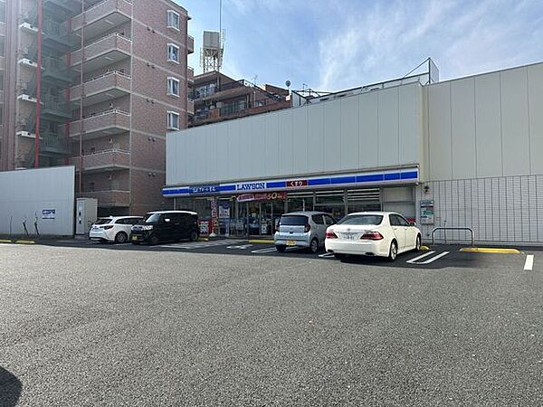 ローソン 島根一丁目店静かな住宅街で利用しやすい便利な立地。日用品から惣菜まで品揃え充実で、Loppi・ATMなどサービスも揃った使い勝手の良いコンビニです。 170m
