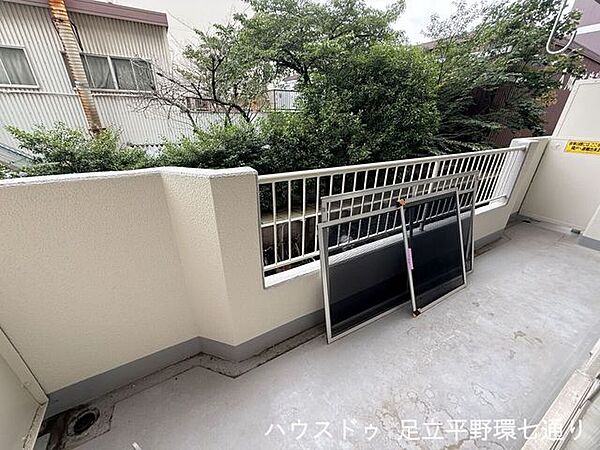 ゆとりあるバルコニーは、洗濯物干しはもちろん気分転換にも使いやすい心地よい空間です。