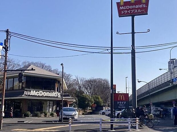 マクドナルド 大谷田店 730m