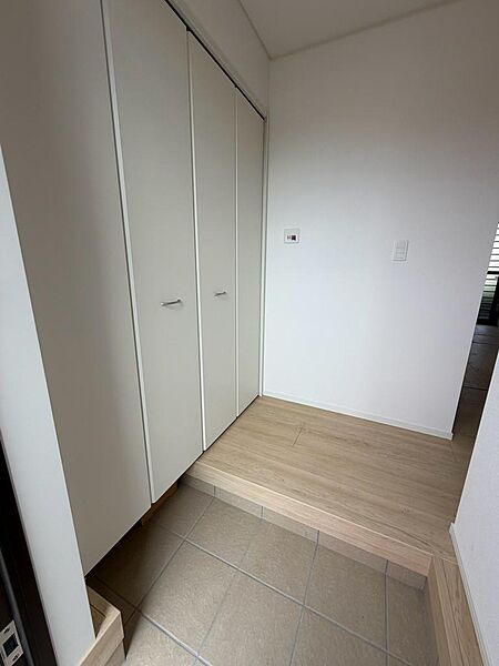玄関を拡大表示