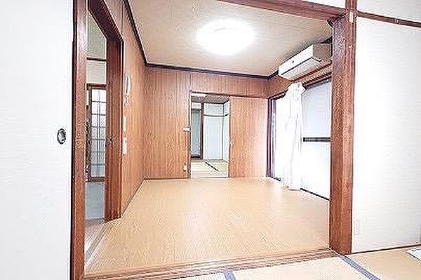 室内を拡大表示