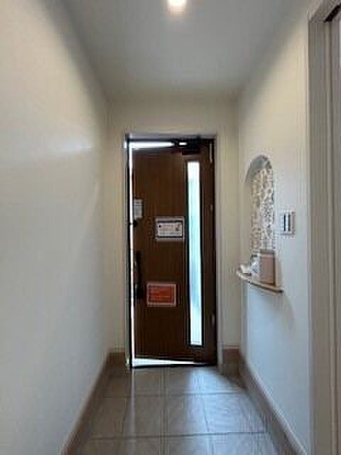 飾り棚ニッチがありお客様をもてなす