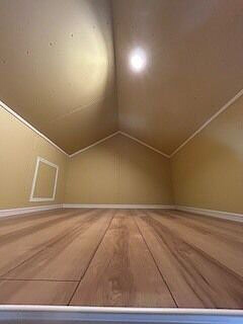 小屋裏収納・内部