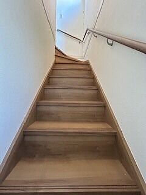 手摺付き階段