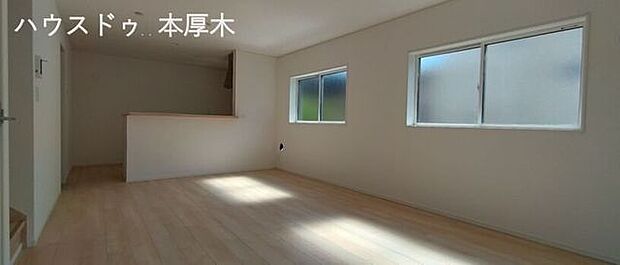 白が基調の綺麗なリビング