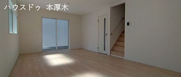 リビングから2階へ続く階段