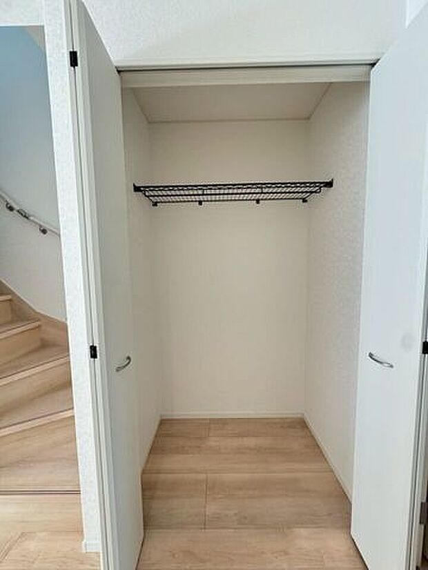 階段横(1階)クローゼット