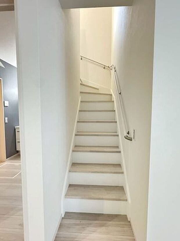 手すり付き階段