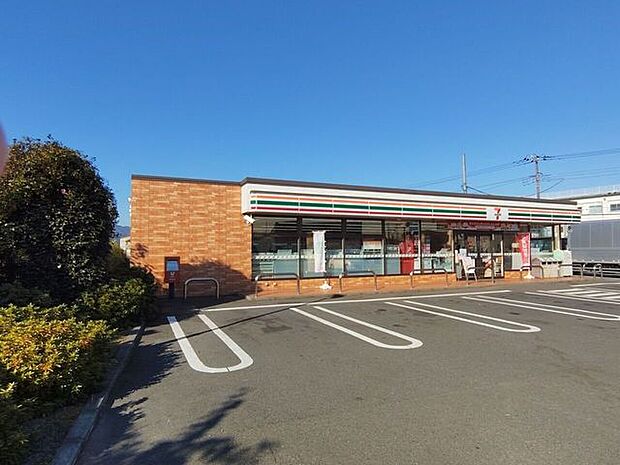 セブンイレブン厚木厚木山際南店 1590m