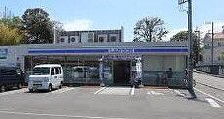 ローソン伊勢原岡崎店 580m