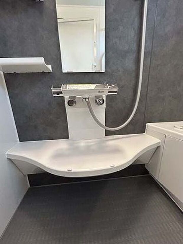 ユニットバス洗い場サーモスタット水栓装備