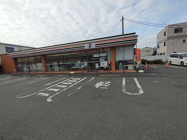 セブンイレブン厚木上落合店 620m