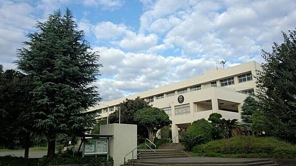 緑台小学校 780m
