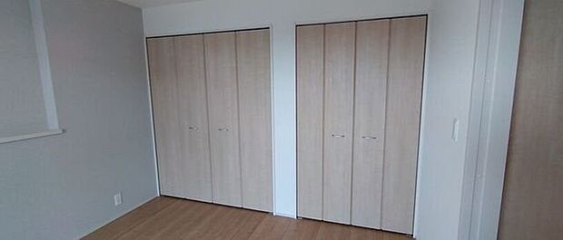 洋室7畳 収納も余裕があります