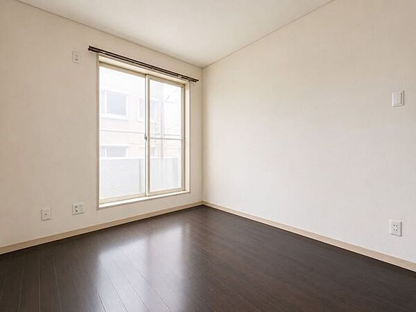 ＊家具消し加工をしております。