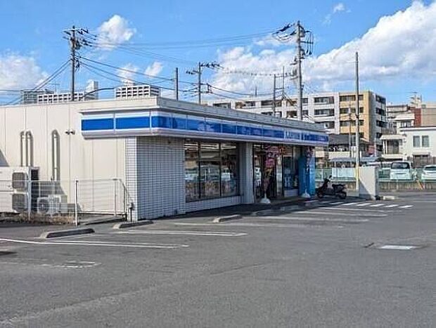 ローソン海老名中央2丁目店 890m