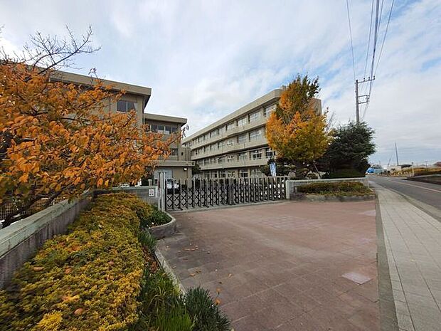 厚木市立相川中学校 1580m