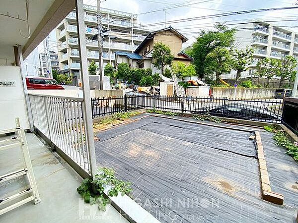 ガーデニングや家庭菜園はもちろん、ご家族で和やかな時間を楽しんだり、夏場には水遊びをしたり…様々な用途で楽しめるお庭。休日の時間がより一層豊かなものに彩りを与えてくれます。
