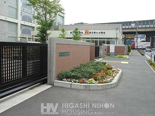 川崎市立橘中学校 徒歩6分。●向上心を校訓に掲げている橘中学校。生徒たちは、日々の学習、特別活動、部活動に熱心に取り組み、活気あふれる学校生活を送っています。● 450m