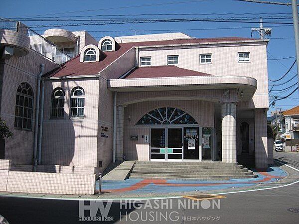 ながつた幼稚園 徒歩9分。●1年を通じてプールあそびや戸外での山あそびや専任教諭による体操指導、縄とび、裸足体育の導入など、いろいろな活動を通じて基礎体力を養うことに力を入れています● 650m