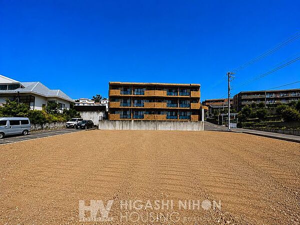 写真や資料だけでは伝わらない、現地ならではの魅力も丁寧にご案内いたします。実際に足を運んで、光や風、周辺環境の心地よさをぜひご体感ください。