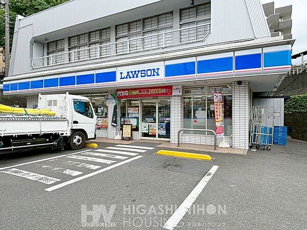 ローソン川崎有馬九丁目店 徒歩1分。●24時間営業の便利なコンビニが近隣にあり、便利な生活環境が整います。いつでも気軽に立ち寄れ、心強い存在です● 80m