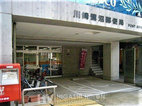川崎鷺沼郵便局 徒歩8分。●郵便物やお荷物の発送、日々のお金の管理など、欠かせない存在です。不在がちなご家庭も、荷物を郵便局留めで指定し窓口で受け取ることもできるなど、大変便利です● 600m
