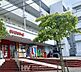 周辺：まいばすけっと鷺沼駅南店 徒歩7分。毎日に必要な食品類は一通り揃う便利なスーパー。店舗は広くはありませんが、その分素早く買い物を済ませることができ大変便利です 450m