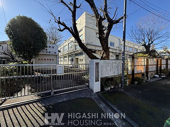 徒歩4分。明治...