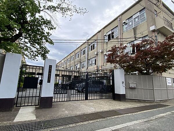 京都市立樫原中学校 410m