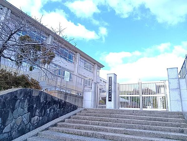 長岡京市立長法寺小学校 430m