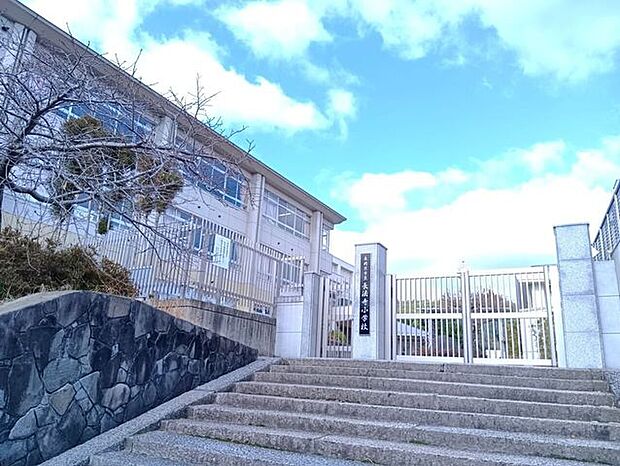 長岡京市立長法寺小学校 430m