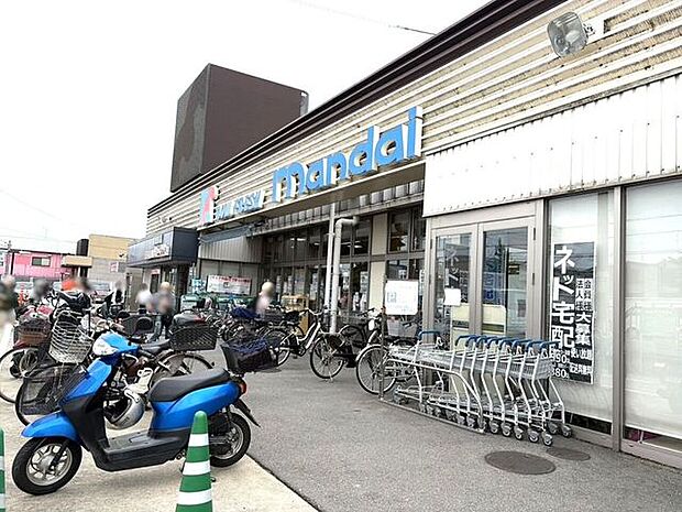 万代 羽束師店 700m