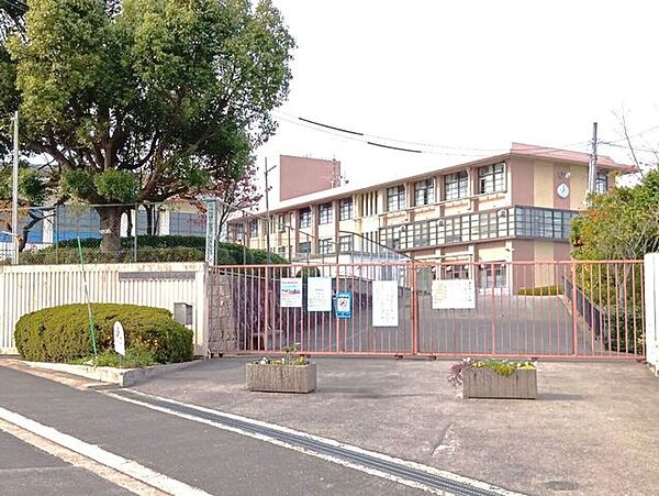 向日市立第6小学校 1080m