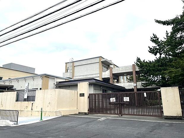 羽束師小学校 320m