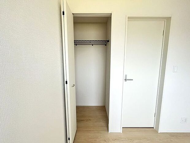 5.2帖の洋室。クローゼット完備です。