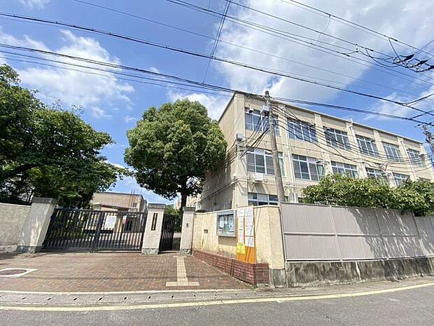 京都市立嵯峨中学校 510m