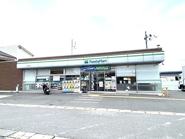 ファミリーマート久我石原町店 680m