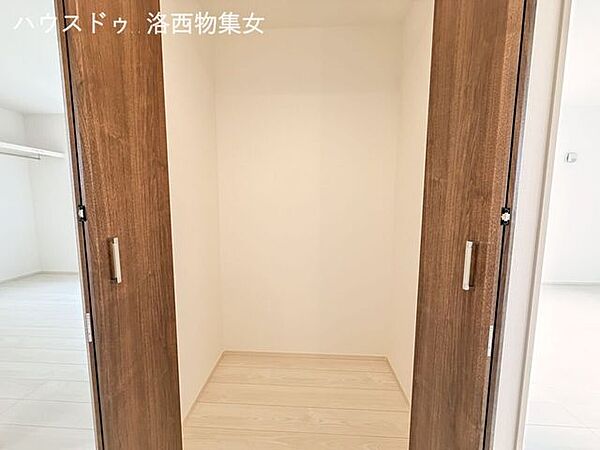 2階廊下に面している収納スペース