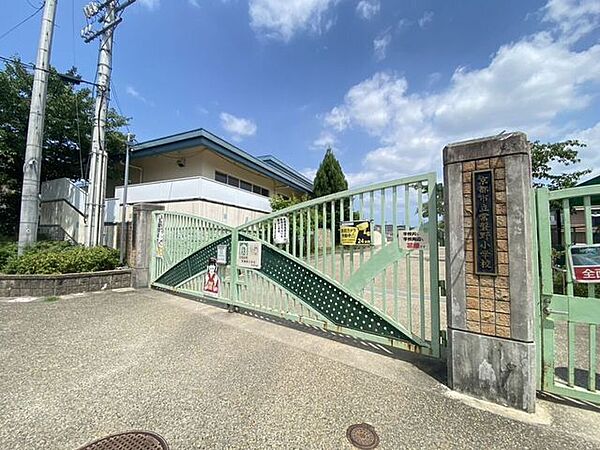 常盤野小学校 690m