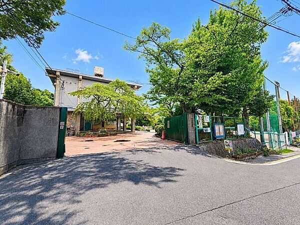 宇多野小学校 1080m