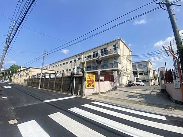 太秦小学校 770m