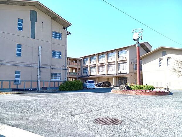 長岡京市立長岡第四中学校 1390m