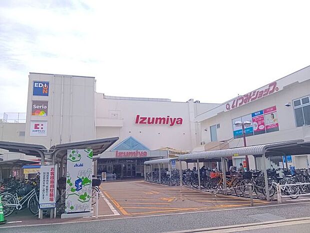 イズミヤショッピングセンター長岡 2140m